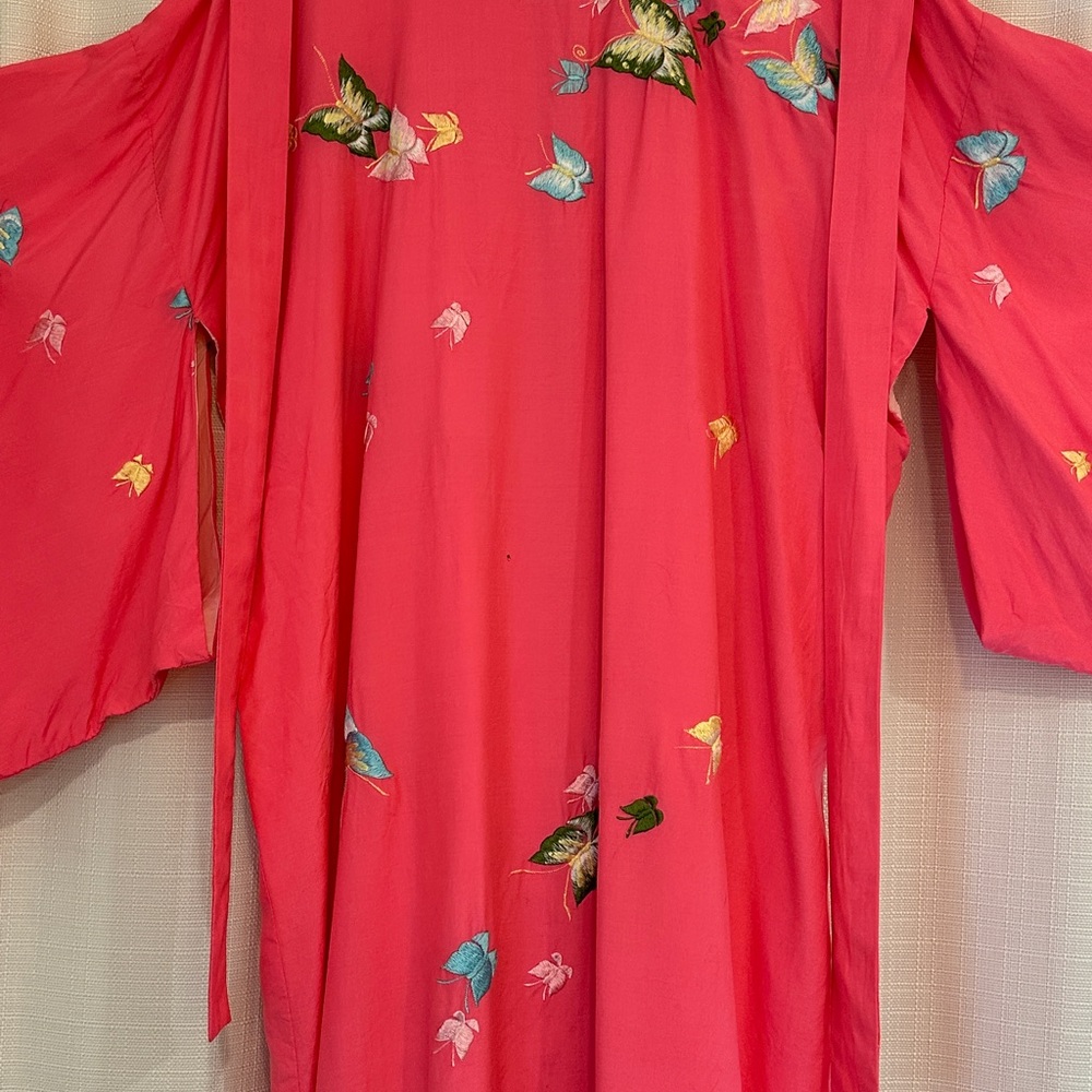 Vintage Japanese Silk Kimono Embroidered Butterflies - Picture 4 of 12